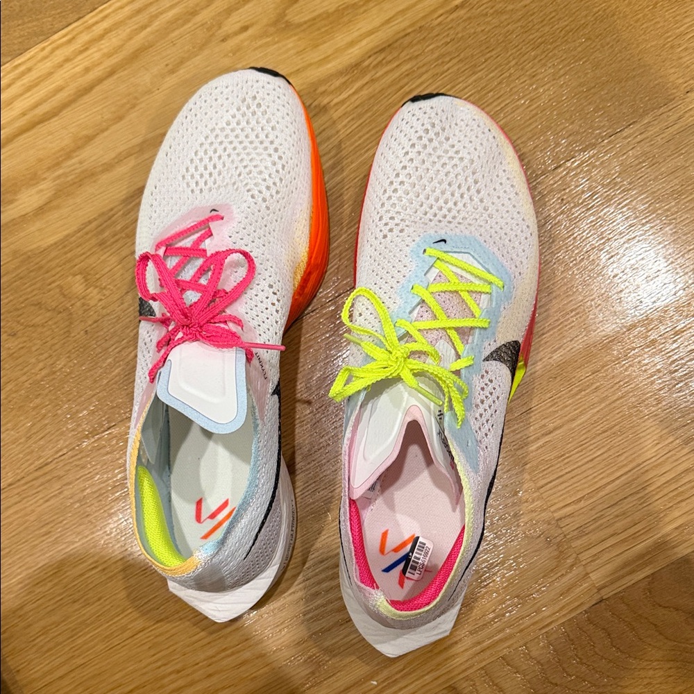 Men’s Nike vaporfly size 13 shoes
